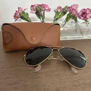 Ray-Ban Black and Gold Aviator Sunglasses